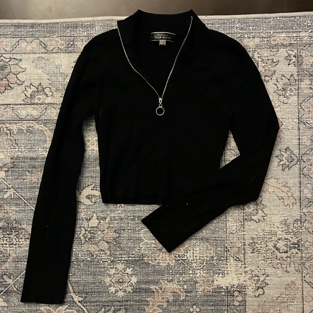 Black crop top